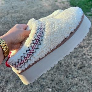 UGH Tazz Braid platform Slippers NWOB